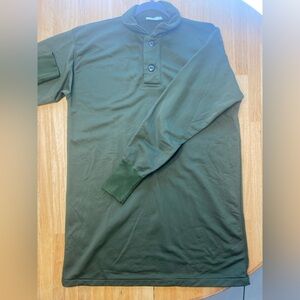 Sleeping Shirt, Heat Retention and Moisture Resistant US Military